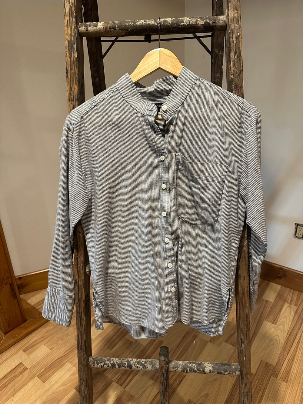 Banana Republic Factory Gray & White Pinstriped Band-Collar Button-Down